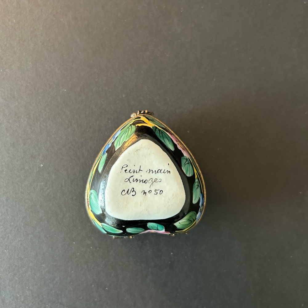 Limoges Heart shaped trinket box - Picture 2 of 6
